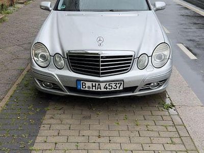 Mercedes E280