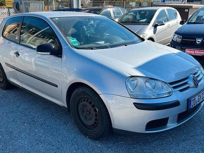 Usata VW Golf IV 75 CV (55 kW) 2004 Argento Berlina