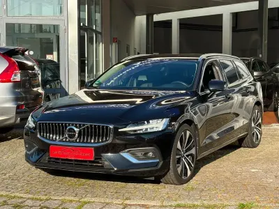 Gebraucht Volvo V60 Inscription 190 PS (139 kW) 2020 Schwarz Kombi
