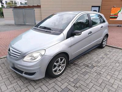 Mercedes B180