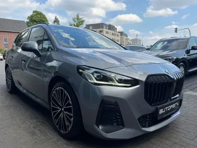 Gebraucht BMW 218 Active Tourer M Sport 136 PS (100 kW) 2025 Grau Van / Kleinbus