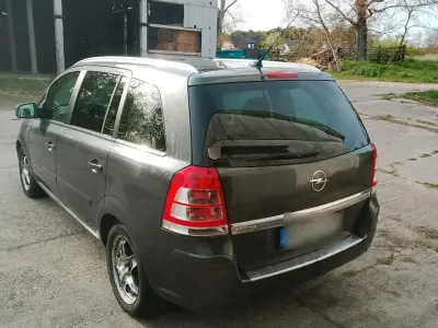 Gebraucht Opel Zafira 110 PS (80 kW) 2010 Van / Kleinbus
