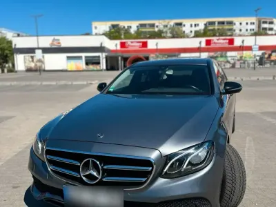 Gebraucht Mercedes E200 184 PS (135 kW) 2018 Grau Limousine