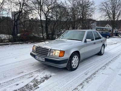Gebraucht Mercedes E300 180 PS (132 kW) 1991 Silber Limousine