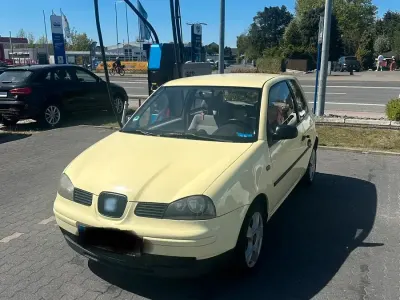 Brugt Seat Arosa 50 HK (36 kW) 2001 Gul Hatchback
