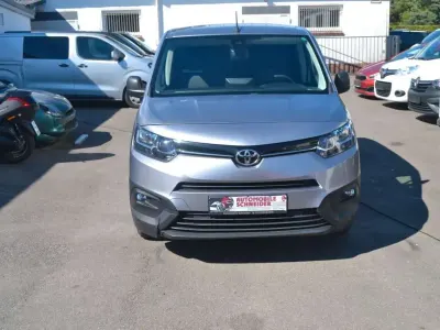 Używany Toyota Proace Executive 131 KM (96 kW) 2021 Szary Minivan