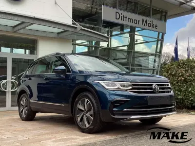 Gebraucht VW Tiguan Elegance 245 PS (180 kW) 2022 Nightshade blue metallic SUV
