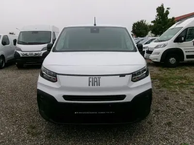 Neu Fiat Doblò 131 PS (96 kW) 2026 Weiß Van / Kleinbus
