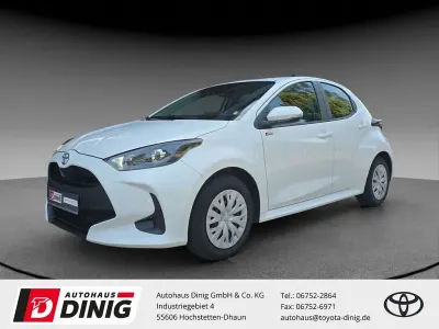 Gebraucht Toyota Yaris Basis 72 PS (52 kW) 2022 Weiss Kleinwagen