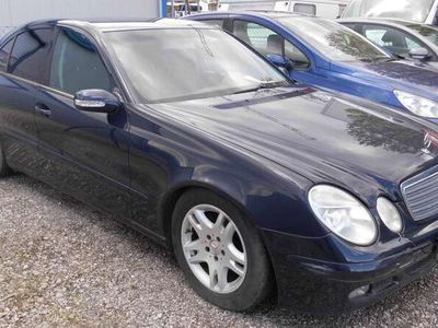 gebraucht Mercedes E220 CDI /NAVI/KLIMA/MTL/SHZ/GR PLAKETE