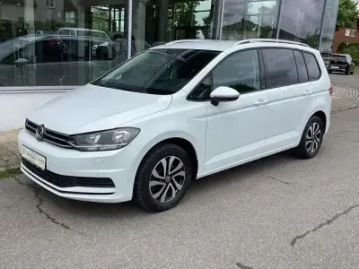 Gebraucht VW Touran Active 150 PS (110 kW) 2021 Pure white Van / Kleinbus