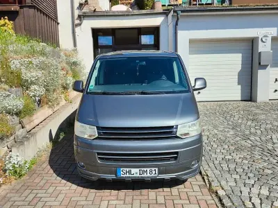 Używany VW Caravelle 179 KM (131 kW) 2010 Szary Van