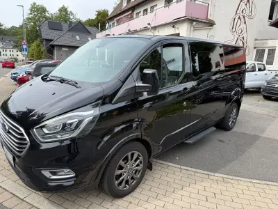 Gebraucht Ford Tourneo Custom 185 PS (136 kW) 2021 Schwarz Van
