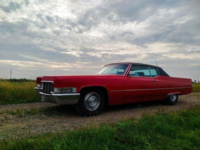 Rot Gebraucht 1969 Cadillac Coupé DeVille Coupé | 22.900 €