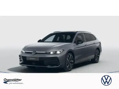 Usata VW Passat R-line 193 CV (141 kW) 2026 Nero Station wagon