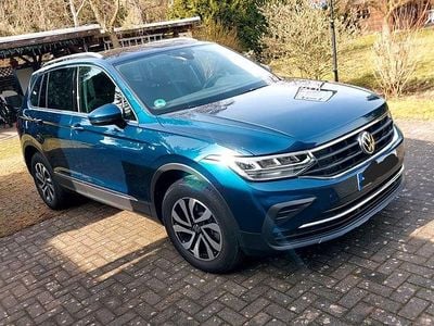 Gebraucht VW Tiguan Active 245 PS (180 kW) 2022 Blau SUV