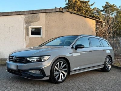 Gebraucht VW Passat R-line Edition 240 PS (176 kW) 2019 Grau Kombi