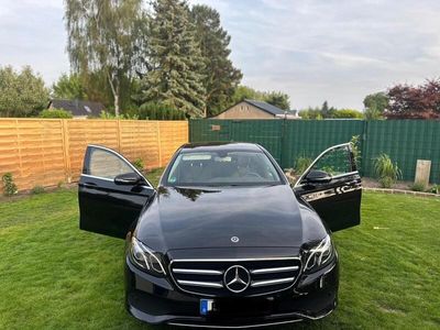 Mercedes E200