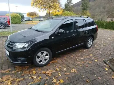 Gebraucht Dacia Logan MCV Prestige 90 PS (66 kW) 2014 Schwarz Limousine