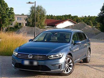Gebraucht VW Passat GTE 218 PS (160 kW) 2016 Blau Kombi