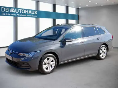 Gebraucht VW Golf VIII Life 110 PS (80 kW) 2024 Grau Kombi