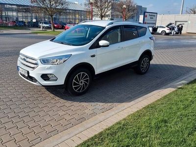 gebraucht Ford Kuga 1,5 EcoB. 4x2 110kW Black & Silver Auto...