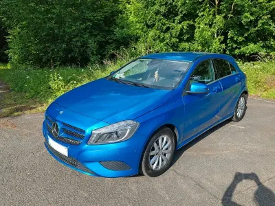 Gebraucht Mercedes A180 Style 122 PS (89 kW) 2013 Blau Limousine
