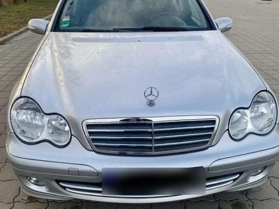Gebraucht Mercedes C220 Classic 150 PS (110 kW) 2005 Silber Limousine