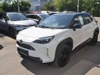 Gebraucht Toyota Yaris Cross Advance 116 PS (85 kW) 2022 Dynamicgrau / dach schwarz SUV