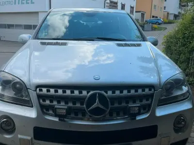 Gebraucht Mercedes ML320 AMG line 224 PS (164 kW) 2007 Silber SUV