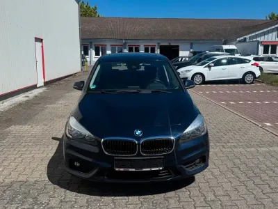 Gebraucht BMW 218 136 PS (100 kW) 2015 Blau Kombi