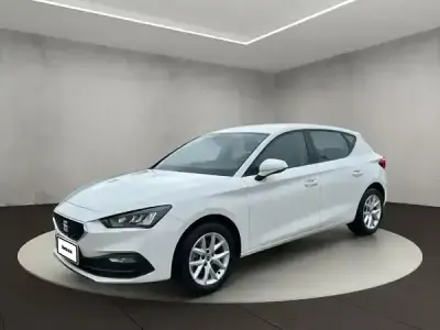 Gebraucht Seat Leon Style 90 PS (66 kW) 2022 "candy" weiss Limousine
