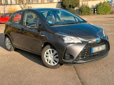 gebraucht Toyota Yaris Hybrid mit LPG Anlage aus 1 Hand