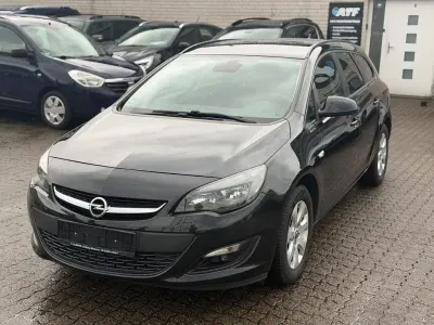 Gebraucht Opel Astra Style 136 PS (100 kW) 2014 Schwarz Kombi