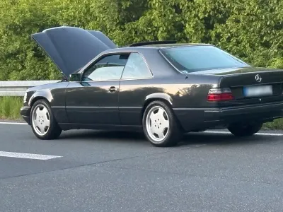 Gebraucht Mercedes 230 134 PS (98 kW) 1988 Andere farben Coupé