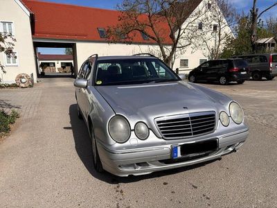 Mercedes E270