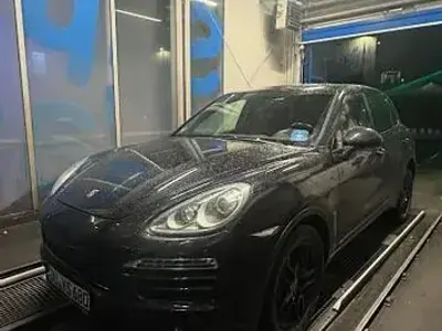 Second-hand Porsche Cayenne 245 CP (180 kW) 2011 Negru SUV
