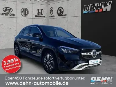 Second-hand Mercedes GLA200 Advanced 177 CP (130 kW) 2024 Negru SUV