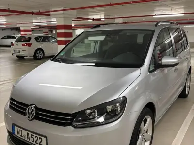 Gebraucht VW Touran 140 PS (102 kW) 2014 Silber Van / Kleinbus