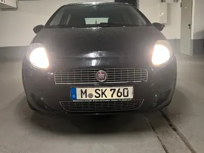 Gebraucht Fiat Grande Punto 77 PS (56 kW) 2009 Schwarz Kleinwagen