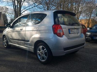 Gebraucht Chevrolet Aveo 80 PS (58 kW) 2009 Silber Kleinwagen