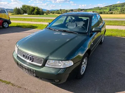 Gebraucht Audi A4 101 PS (74 kW) 1998 Grün Kleinwagen