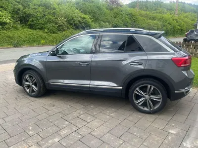 Second-hand VW T-Roc Style 150 CP (110 kW) 2019 Gri SUV