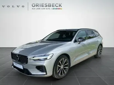 Gebraucht Volvo V60 Plus 455 PS (334 kW) 2024 Silver dawn / metallic Kombi