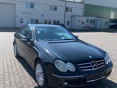 Second-hand Mercedes CLK200 Avantgarde 163 CP (119 kW) 2004 Negru Coupe