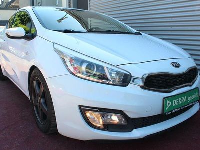 Weiß Gebraucht 2014 Kia Ceed Edition 7 Kleinwagen | 8.479 € (Fairer Preis)