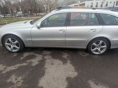 Mercedes E200