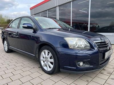 Usata Toyota Avensis Executive 129 CV (94 kW) 2006 Blu Berlina