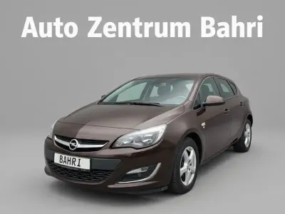 Gebraucht Opel Astra 101 PS (74 kW) 2012 Braun Limousine