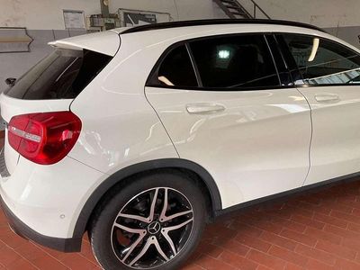 Mercedes GLA220